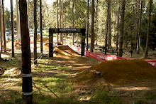MONSTER ENERGY Dirt Jump Open2011 (Video Highlights)