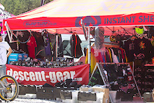 Si has been in this business for a long time, He was big time when i first came on the scene. Things seem to have taken off for his shop descent-gear.com with a shop front in brum and a huge stall in the Fort all fully ramed with stock. Free next day aswell ( i think)