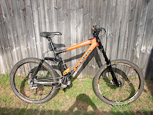 04 stinky frame with zzochi drop off (stocker) fork and some race face stuff.