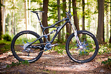 Ibis Mojo with Bos Deville. 1x9 setup with Weeze The End chainguide. Weight - 12 kg.

Photos made by my friend - photographer.