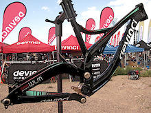 Devinci Wilson's Carbon Swingarm and 29'er Atlas - Interbike 2011