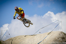 iXS European Downhill Cup 2012 - Greg Minnaar wins in Leogang!