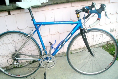 gt zr 3000 road bike