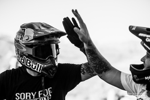 High fives all around for Andreu's 450