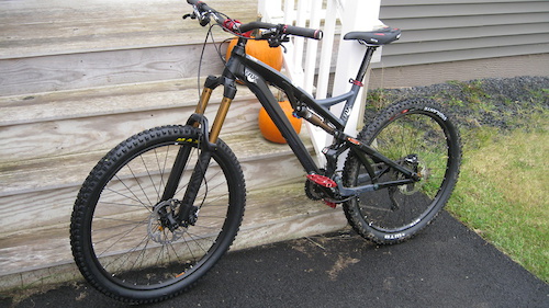 BREEZER Repack Pro w/ BOX components, FOX Factory CTD Stealth Fork, FOX Factory CTD rear shock, Shimano XT brakes/cranks, Icetech rotors, HOPE pedals...