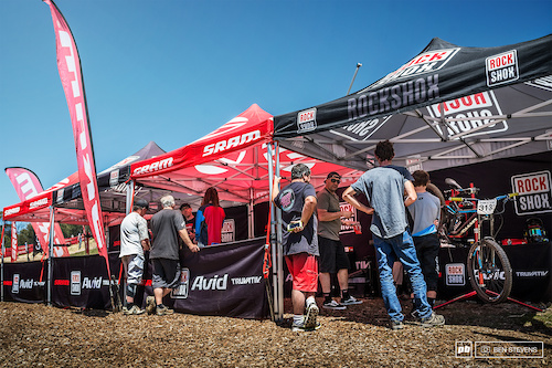 Major sponsors Sram and Rockshox set up the tents early today and were full in no time servicing bike and looking after the racers.