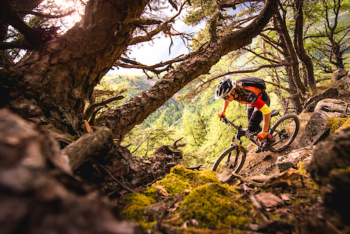 Ghost-Bikes presents #hardTRAIL: ASKET to escape the City