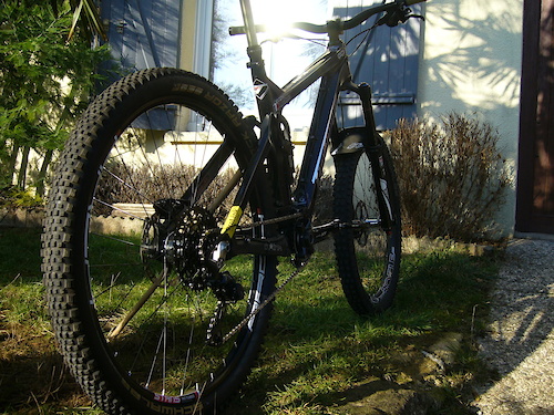 Turner RFX Large - 13.4kgs
First pics before my first ride, winter sun