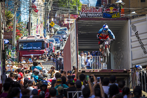 Tomas Slavic performs during Red Bull Valparaiso Cerro Abajo in Valparaiso, Chile on February 19, 2016 // Fabio Piva/Red Bull Content Pool // P-20170220-00060 // Usage for editorial use only // Please go to www.redbullcontentpool.com for further information. //