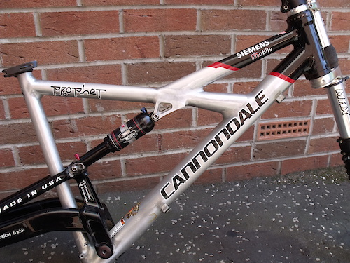2005 Cannondale Prophet frame &amp; Lefty Max 140 + extras