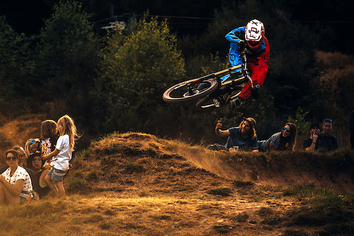 Effortless style from B.Van Steenbergen warming up for the main show on the big line at Loosefest