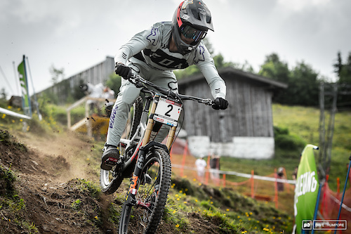 Loris Vergier snuck onto another podium this weekend in Leogang. At the rate he keeps racking up top 5 finishes it's one a matter of time until we see him climbing to the top step.