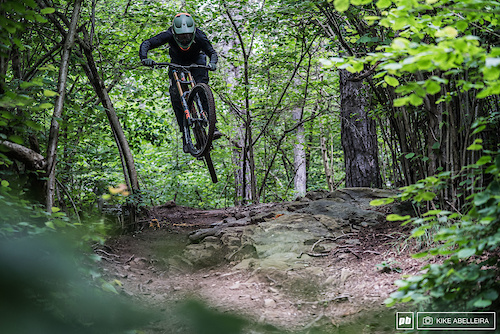 Commencal Supreme DH 29 Review - Riding