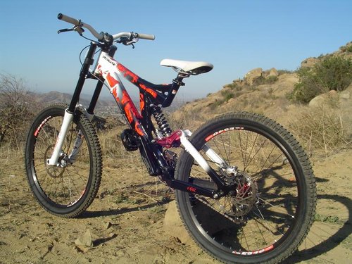 specialized big hit 3 downhill bike