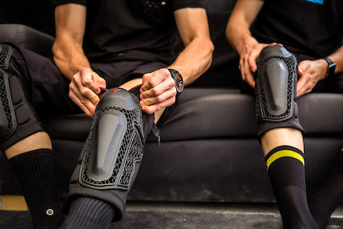 Dainese Introduces Enduro Knee Guard - Pinkbike