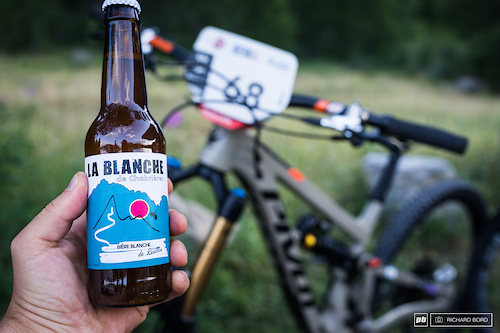 Every riders were welcomed with a local beer in their bag.