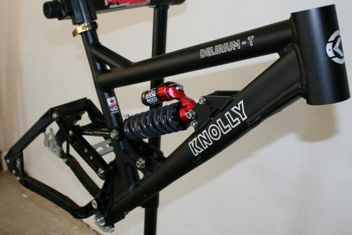 Cadre VTT Knolly Delirium-T Avec Fox DHX 5.0 Air Et Fourche Marzocchi 66 Ti
