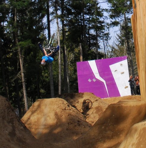 Dustin Greenall - Flip One Foot Xup