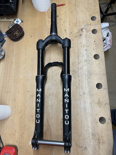 Manitou Circus Expert 26 130mm, tapered, axle 20mm, Front Damper