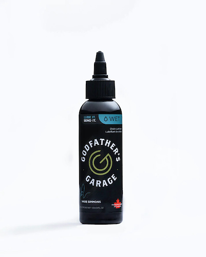 Godfather s Garage High in viscosity to help protect your chain against water crud and mud Scientifically advanced additives bond deep into the metal surfaces of the chain which help to prevent corrosion.  Designed for nasty wet weather riding Sustainably sourced natural base oils Made in Canada