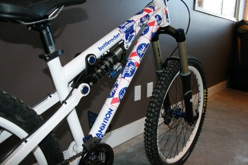 The Bottlerocket featured here does not have the new bearings or the new front shock mount.