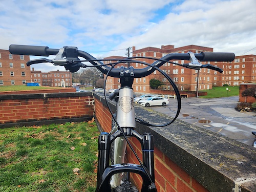 * Spank Spoon 60R handlebar
* New foam grips
* Avid brake levers
* Planet X head badge