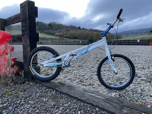 Onza pro trials sales bike