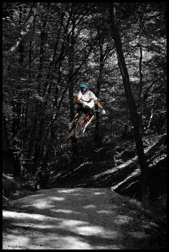 Edited By Vahhab Aboonour
Original photo at http://www.pinkbike.com/photo/2458487/