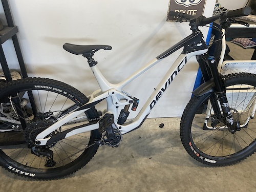 Used devinci bikes store for sale