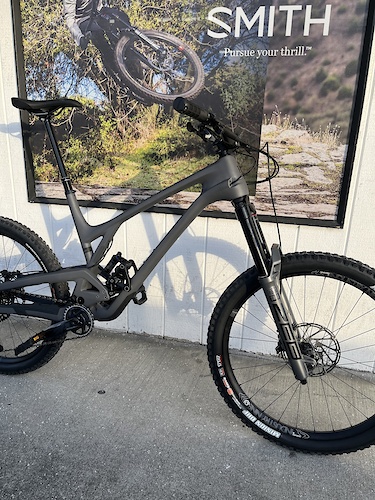 EVIL BIKES INSURGENT LB フレーム 2019 Evil Insurgent LB / Frame Only – Specs, Comparisons
