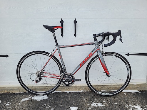 Fuji roubaix 1.3 road bike online 2019