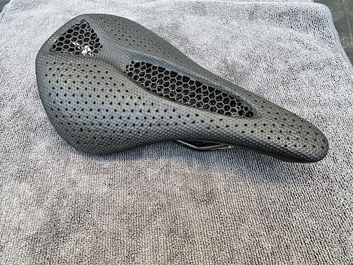 Specialized Power Pro Mirror 143mm Specialized Power Expert with