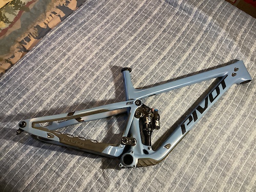 Pivot Firebird Build - YouTube