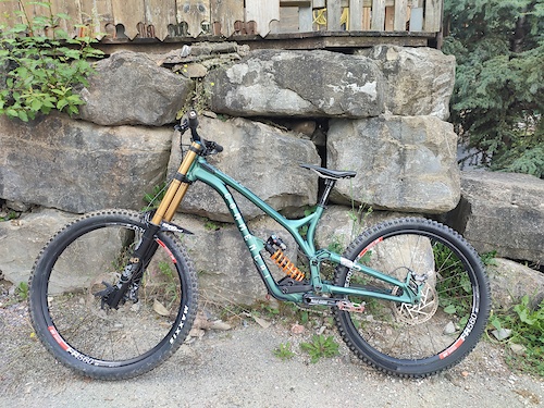 Commencal Supreme DH V4.2 650b (2017) Frame - Reviews