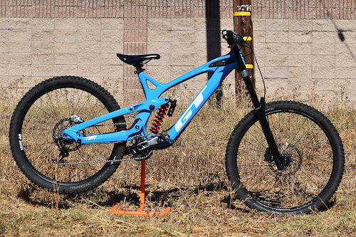 Second hand downhill bike on sale