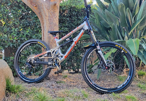 □DEVINCI ダヴィンチ HUCKER フリーライド アルミ MTBフレーム 405mm(C-T) 2004年 □DEVINCI ダヴィンチ HUCKER フリーライド アルミ MTBフレーム