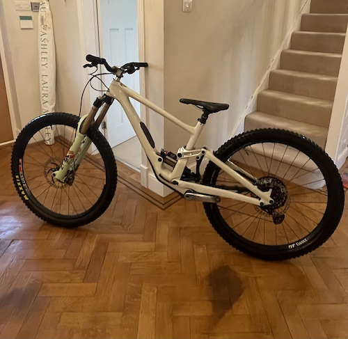 Used enduro mountain bikes hotsell
