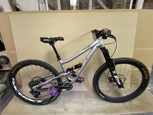 Sites-commencal-us-Site