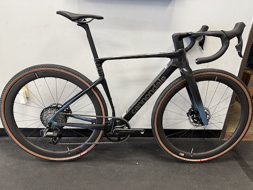 Cannondale Super V700,  RockShoxxサス Cannondale Super V700, RockShoxxサス