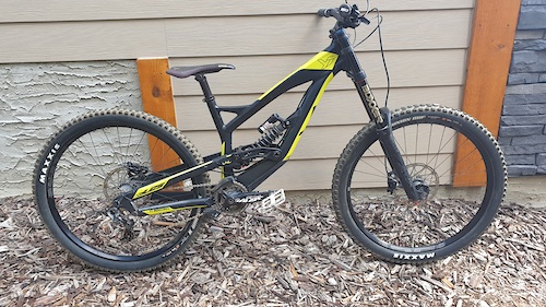 2016 YT Capra & Tues lineup | MTB-MAG.COM