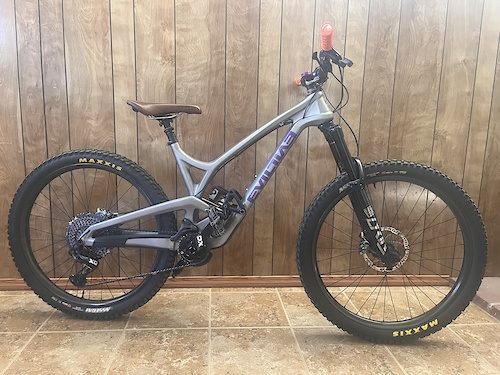 EVIL BIKES INSURGENT LB フレーム Evil Insurgent LB (2019-2021) Frame - Reviews, Comparisons
