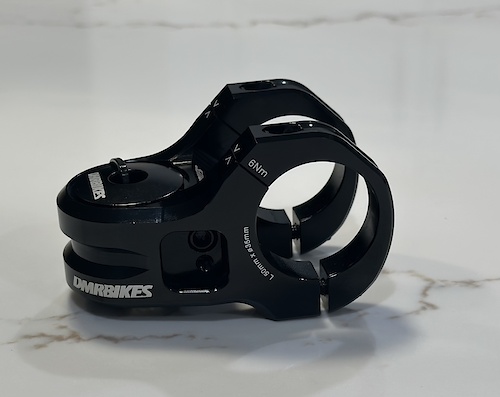 パーツ DMR DEFY STEM Black DMR Defy Stem - 35mm, 35mm Clamp, 5mm, 1 1/8