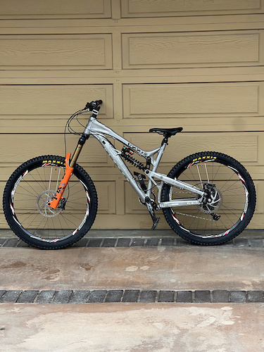 Intense Uzzi sl フレームセット フルサスMTB 【公式通販】