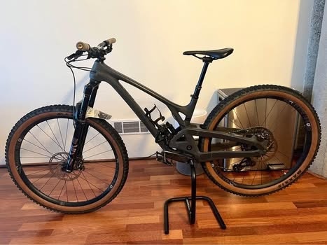 EVIL OFFERING Sサイズ　275+　29er　Boost引き取り限定 EVIL OFFERING Sサイズ 275+ 29er Boost 送料込み 自転車