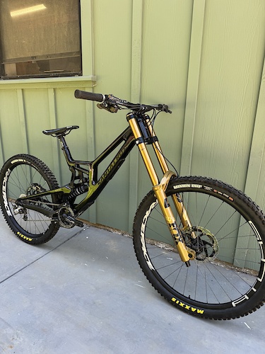 SANTA CRUZ V10.5 26 inch Sサイズ ダウンヒルバイク V10 – Santa Cruz Bicycles