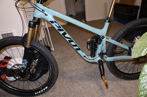 【2/2さくもっち】PivotMach6 Carbon27.5MTB 送込 2/2さくもっち】PivotMach6 Carbon27.5MTB 送込 2/2さくもっち】PivotMach6