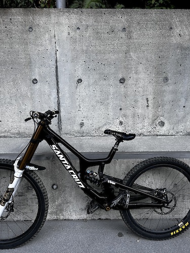 SANTA CRUZ V10.5 26 inch Sサイズ ダウンヒルバイク Santa Cruz 高度な調整機能を備えた第8世代V10ダウンヒルバイク