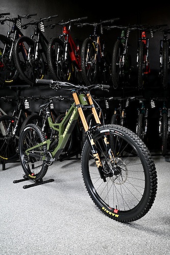 Downhill Bikes For Sale | Buy and Sell Used Downhill BikesPinkbike