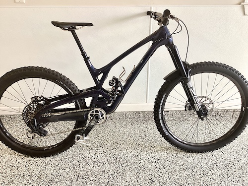 EVIL INSURGENT Mサイズ 29/27.5 カーボンフルサスMTB EVIL INSURGENT Mサイズ 29/27.5 カーボンフルサスMTB Rear_GX_Space