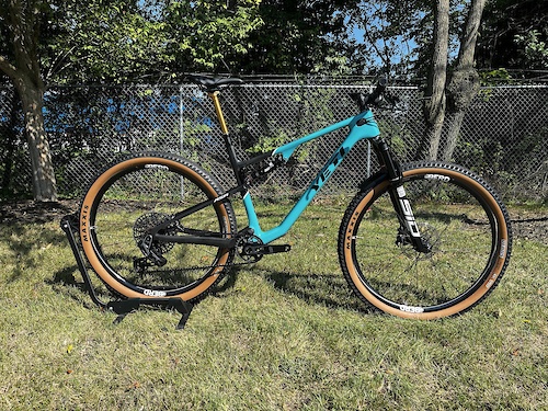 2024 Yeti ASR T3 X0 T-Type Turquoise Large w/ BERD Wheel For Sale